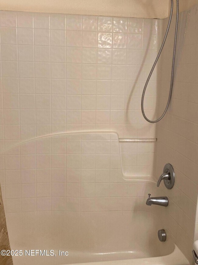 Building Photo - 7086 Shady Pine Ct