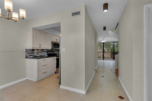 Building Photo - 2930 SW 87th Terrace