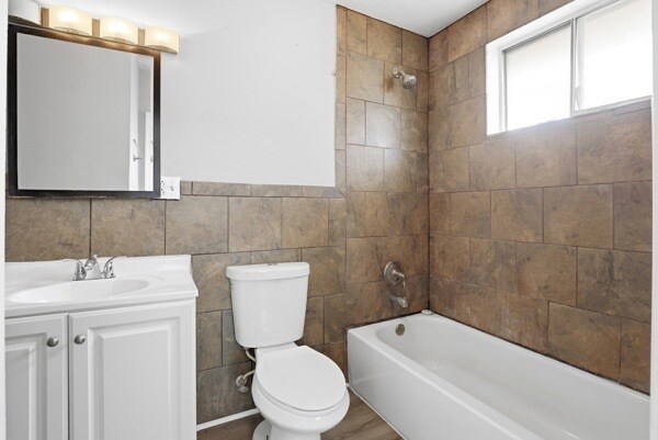 Building Photo - 4706 Deanwood Dr