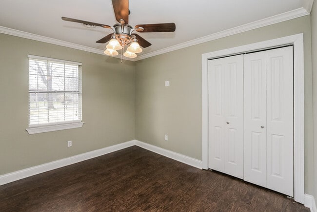 Building Photo - 140 Trimble St