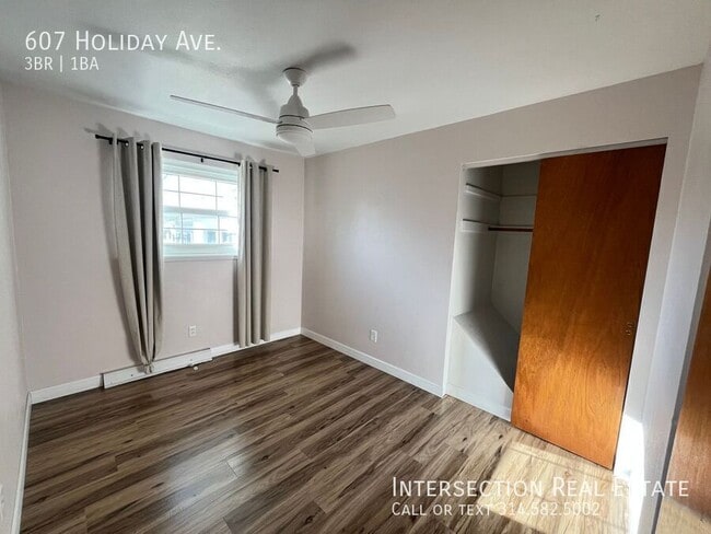 Building Photo - 607 Holiday Ave