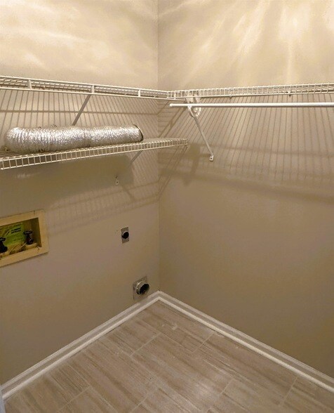 Building Photo - 2271 Lake Springs Ln