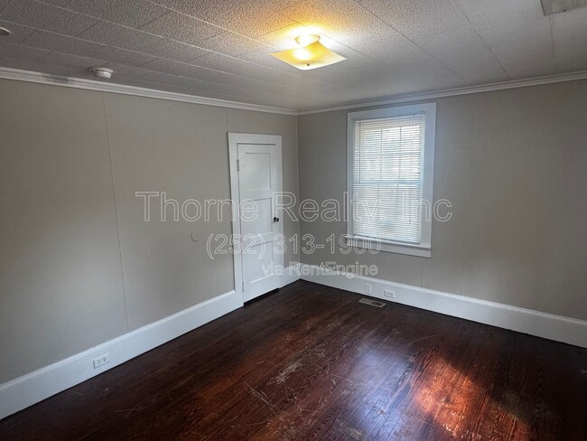 Building Photo - 1201 Evergreen Rd