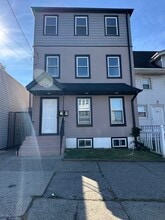Building Photo - 264 Union Ave