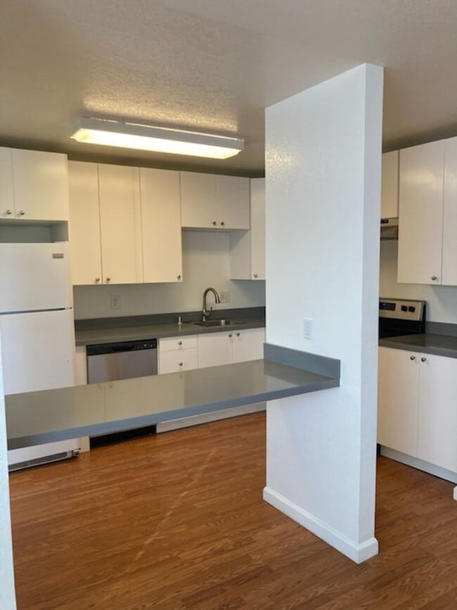 Building Photo - **Welcome Home**