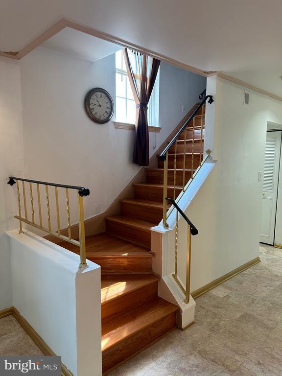 Building Photo - 4002 Summer Hollow Ct