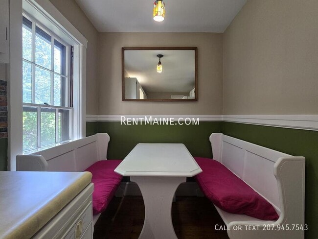 Building Photo - 113 Winthrop St