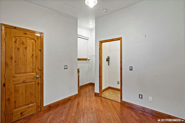 Building Photo - Eagle River Valley Escape