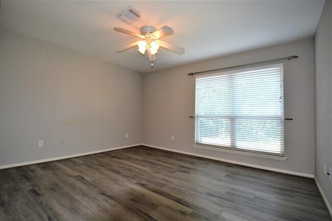 Building Photo - 8801 Hammerly Blvd