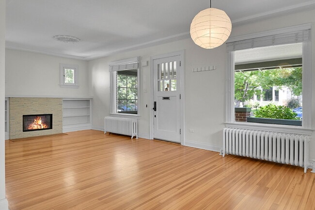 Building Photo - $4,595.95- 4 Bed, 3 Bath Home in Denver with Charming Updates!