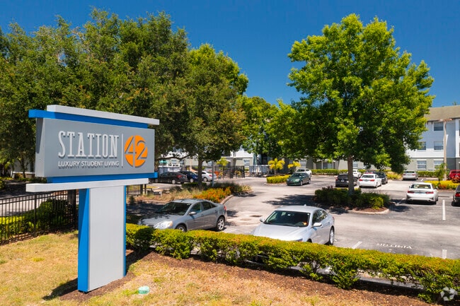 4201 Monticello Gardens Pl Tampa, FL - Station 42