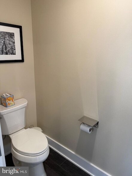 Building Photo - 1651 E Eyre St