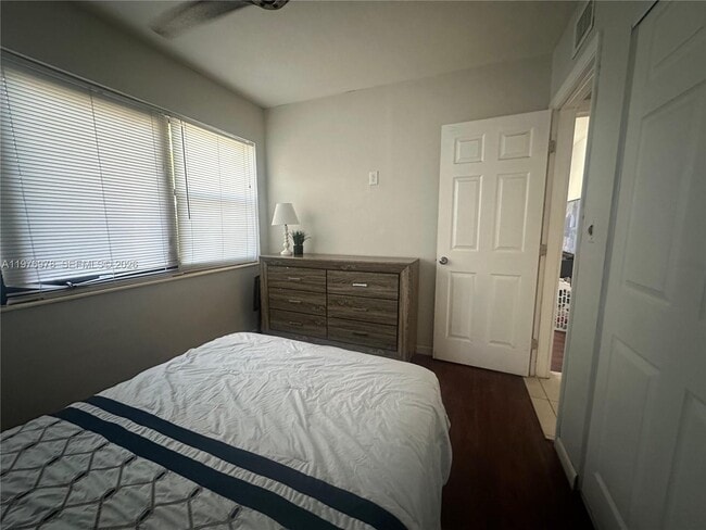 Building Photo - 30 NE 26th St