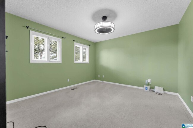 Building Photo - 373 Laredo Dr