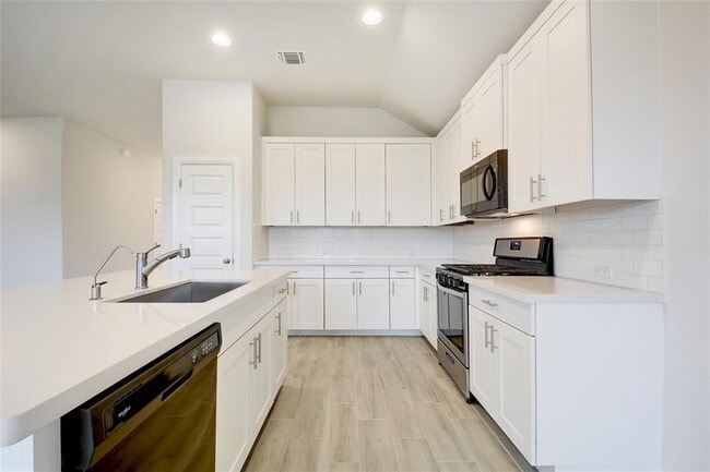 Building Photo - 134 Edgewater Trl