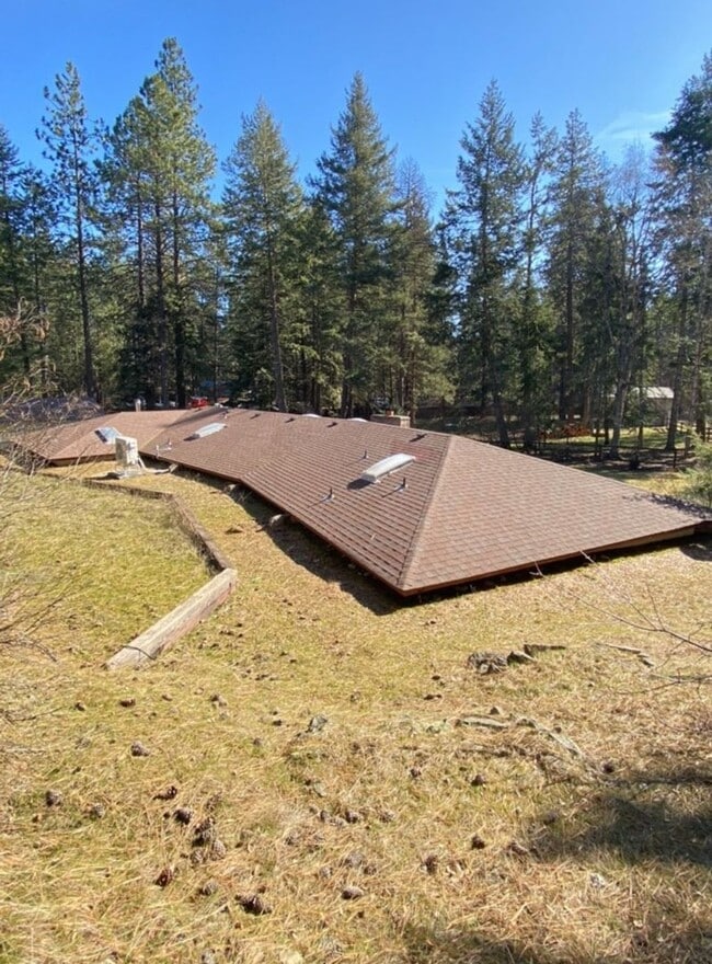 Building Photo - Spacious Four bedroom home in Post Falls