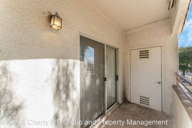 Building Photo - 2 br, 2 bath House - 5650 E Sahara Ave #2008