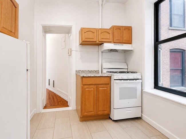 Floorplan - 182 Claremont Avenue