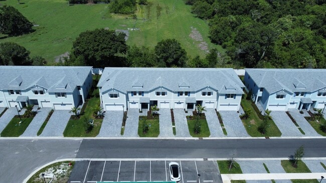 Building Photo - 518 Salisbury Cir