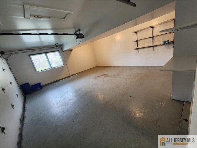 Building Photo - 254 Sayre Dr