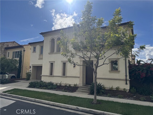 Building Photo - 66 Diamond Flats