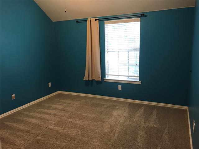 Building Photo - 2042 Fox Glen Dr