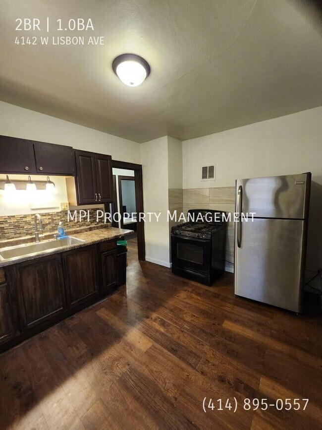 Building Photo - 4142 W Lisbon Ave