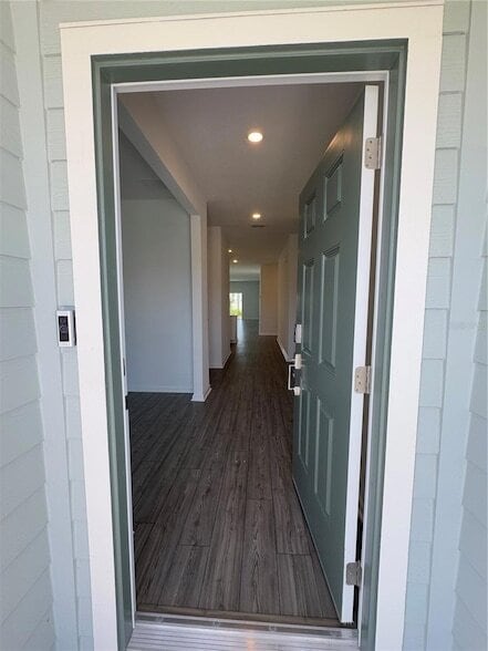 Building Photo - 4725 SW 83rd Lp