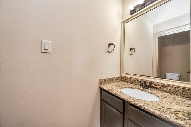 Building Photo - 2406 Aura Ct