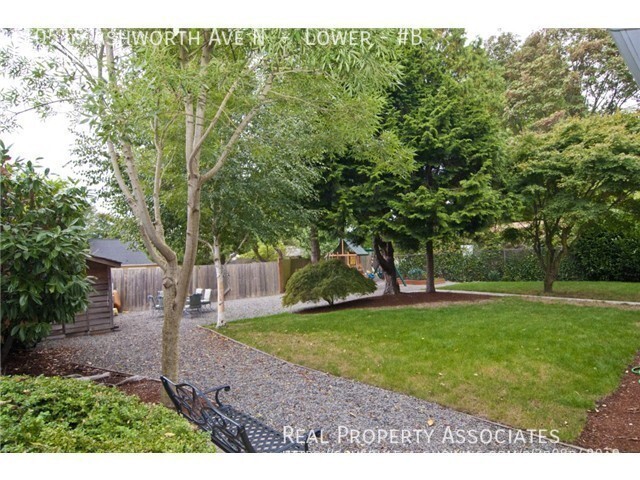 Building Photo - North Seattle Duplex