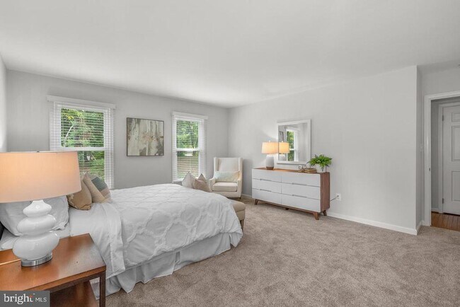 Building Photo - 9428 Meadow Shire Ln