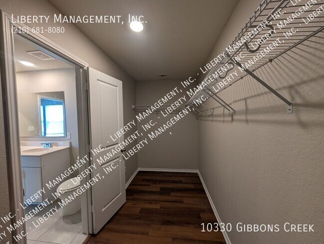 Building Photo - 10330 Gibbons Creek