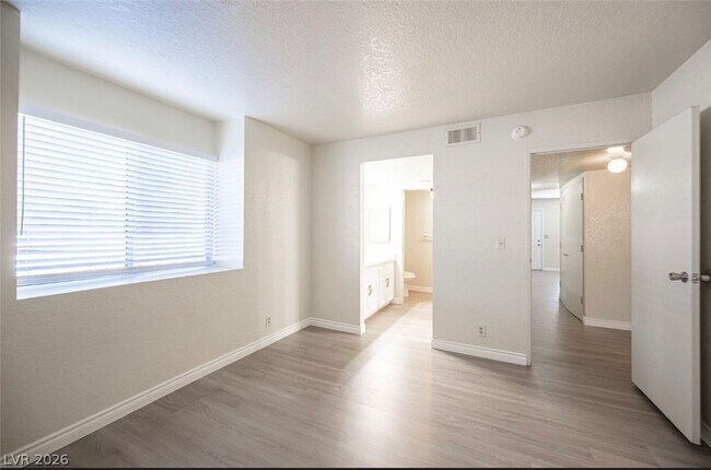 Building Photo - 5336 Mancos Ct