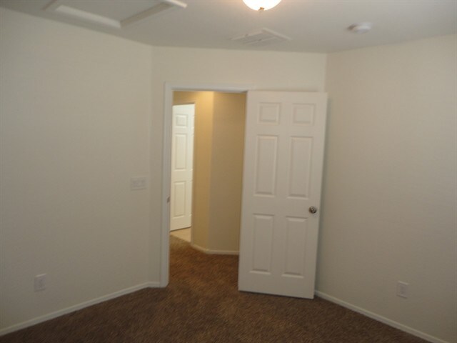 Building Photo - 4647 E Laurel Ave