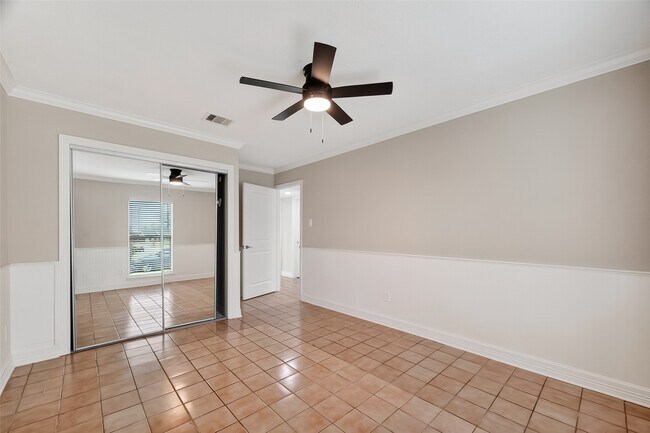 Building Photo - 14238 Pinewest Dr