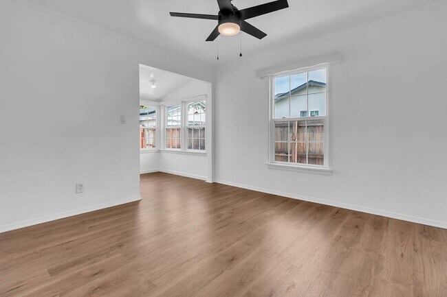 Building Photo - 8549 5th St