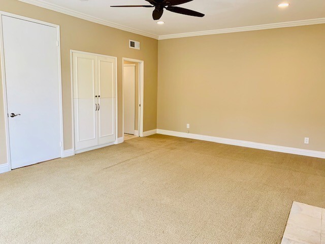 Building Photo - INCREDIBLE 3BD/3BA TOWNHOME IN THE DEL CHA...