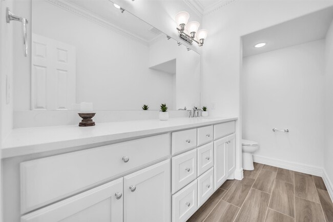 Building Photo - 11314 Williamsburg Dr