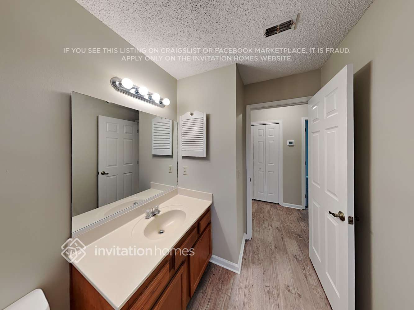 Building Photo - 9713 Peabody Dr N