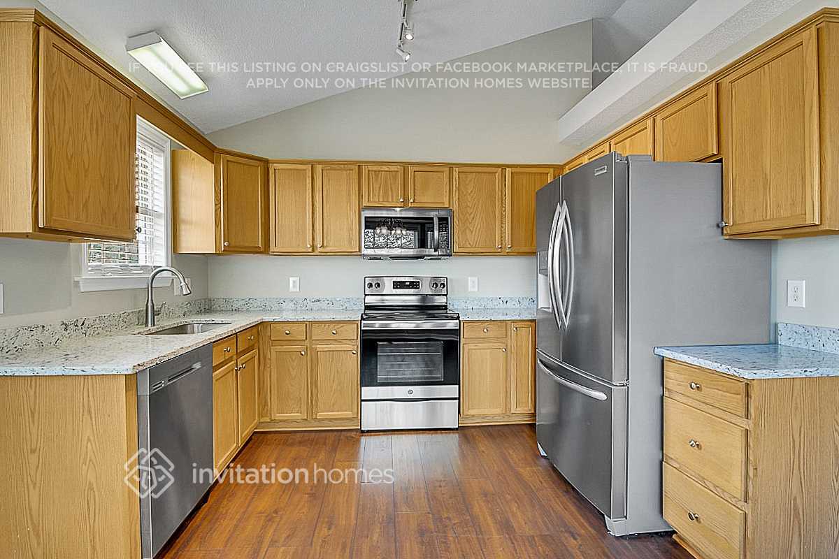 Building Photo - 105 Arthur Dr