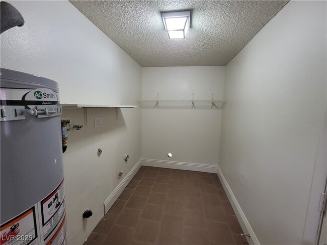 Building Photo - 3908 Montebello Ave