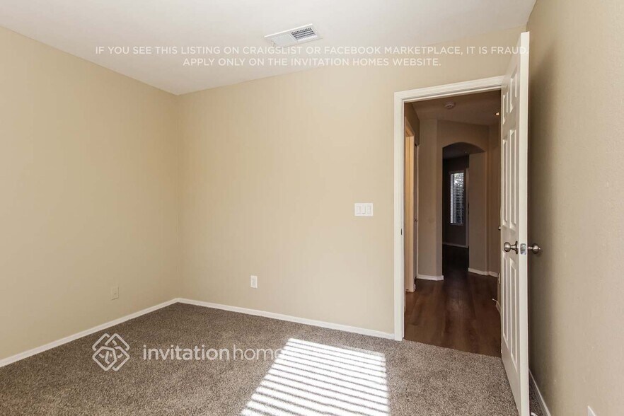 Building Photo - 16584 N 162nd Ln