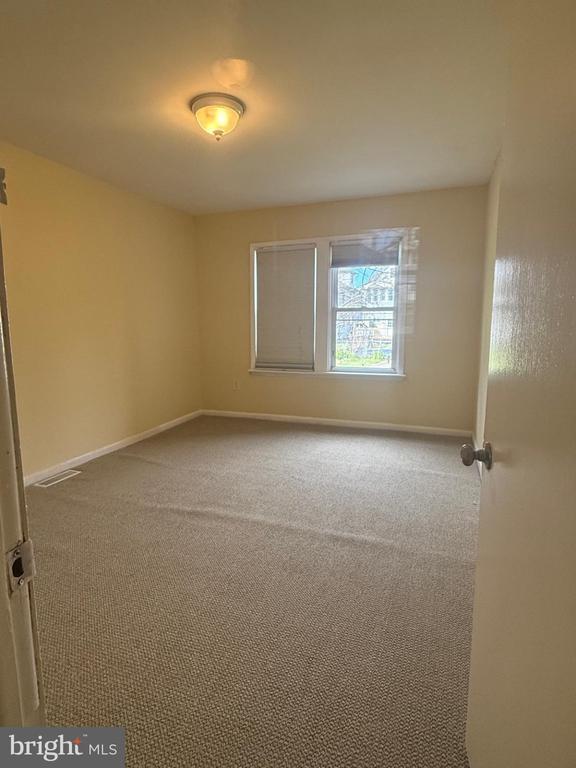 Building Photo - 75 Melrose Ave