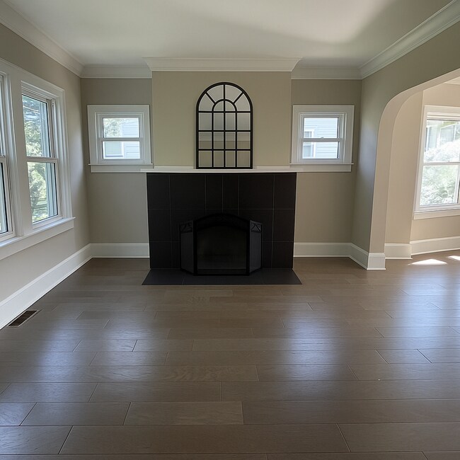 Building Photo - Immediate Move In or Nov 1st Beautiful 3 B...
