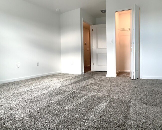 Building Photo - 10696 Words Dr