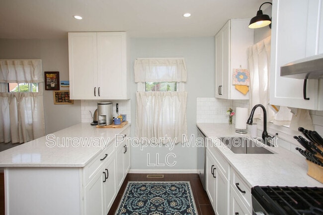 Building Photo - 16 Ridgley St