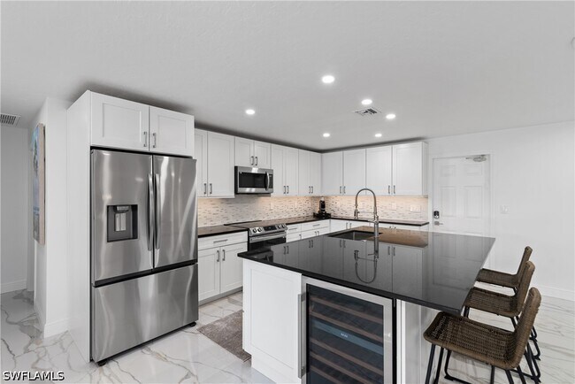 Building Photo - 2500 Kings Lake Blvd