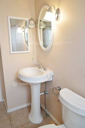 Building Photo - 12175 Elm Way