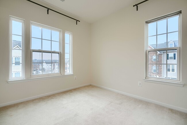 Building Photo - 7403 Wild Honey Way