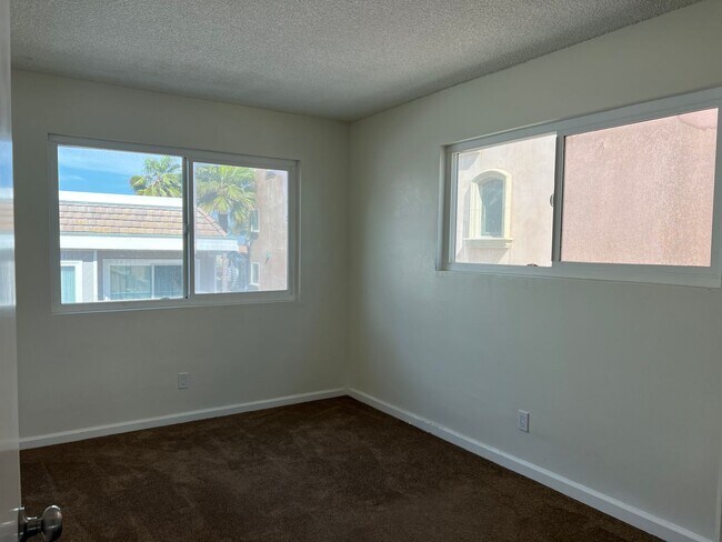 Building Photo - Surfside Colony Gated Community - Tri-Level Beachfront | 4Bd/2.5Ba | Ocean Views